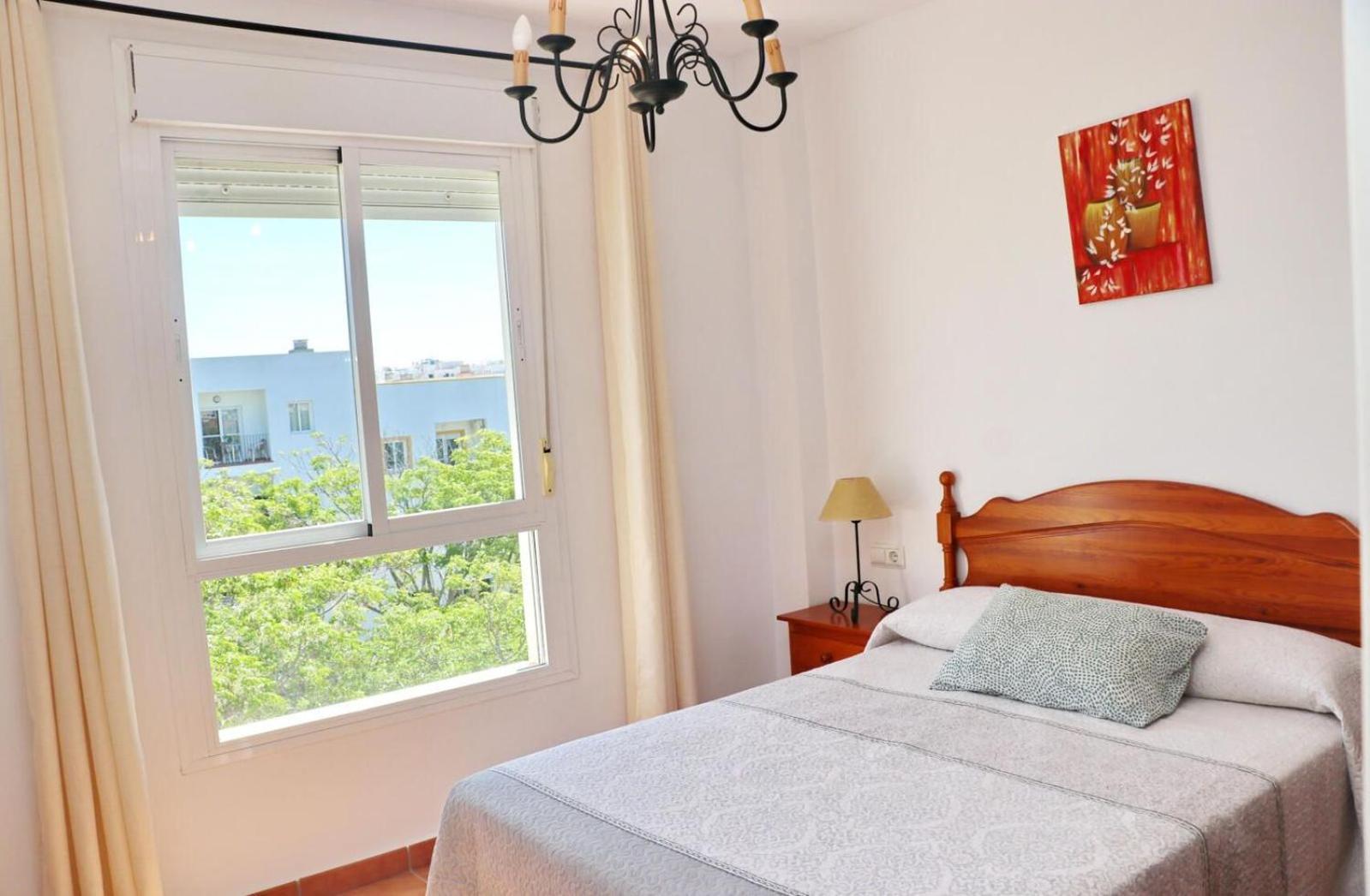 Apartamento Vistas Al Parque コニル・デ・ラ・フロンテラ エクステリア 写真